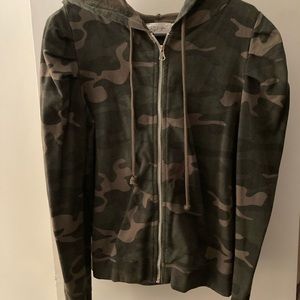 RD style puff sleeve camo hoodie